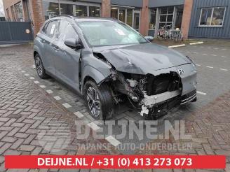 Salvage car Hyundai Kona Kona (OS), SUV, 2017 / 2023 64 kWh 2021/3