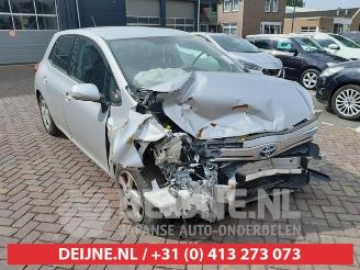 Purkuautot passenger cars Toyota Auris Auris (E15), Hatchback, 2006 / 2012 1.8 16V HSD Full Hybrid 2012
