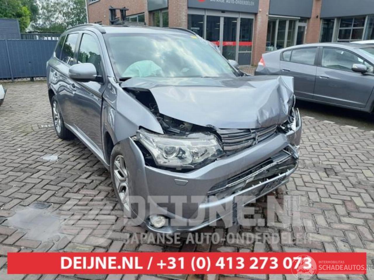 Mitsubishi Outlander Outlander (GF/GG), SUV, 2012 / 2022 2.0 16V PHEV 4x4