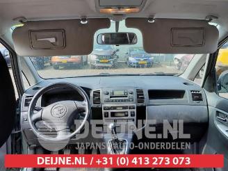 Toyota Corolla-verso Corolla Verso (E12), MPV, 2001 / 2004 1.8 16V VVT-i picture 18