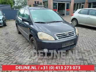 Auto da rottamare Toyota Avensis-verso Avensis Verso (M20), MPV, 2001 / 2005 2.0 16V VVT-i D-4 2002/4