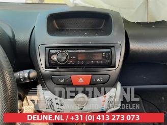 Toyota Aygo Aygo (B10), Hatchback, 2005 / 2014 1.0 12V VVT-i picture 16