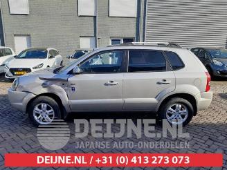 Hyundai Tucson Tucson (JM), SUV, 2004 / 2010 2.0 CRDi VGT 16V 4x4 picture 4
