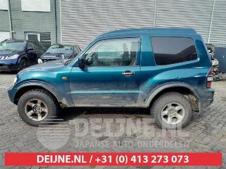 Mitsubishi Pajero Pajero Hardtop (V2/4/6/7), Terreinwagen, 2000 / 2006 3.2 DI-D 16V picture 4