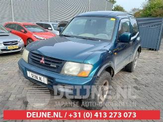 Mitsubishi Pajero Pajero Hardtop (V2/4/6/7), Terreinwagen, 2000 / 2006 3.2 DI-D 16V picture 3