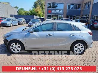 Kia Cee d Ceed (CDB5/CDBB), Hatchback 5-drs, 2018 1.0i T-GDi 12V picture 4