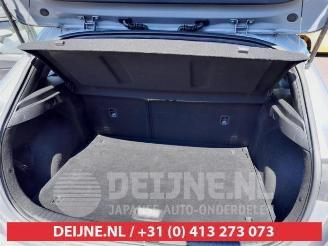 Kia Cee d Ceed (CDB5/CDBB), Hatchback 5-drs, 2018 1.0i T-GDi 12V picture 14