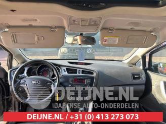 Kia Cee d Cee'd (JDB5), Hatchback 5-drs, 2012 / 2018 1.6 GDI 16V picture 22