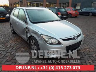 Voiture accidenté Hyundai I-30 i30 (FD), Hatchback, 2007 / 2011 1.6 CVVT 16V 2010/8