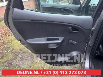 Kia Venga Venga, MPV, 2010 / 2019 1.4 CVVT 16V picture 18