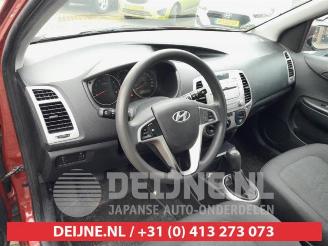 Hyundai I-20 i20, Hatchback, 2008 / 2015 1.4i 16V picture 13