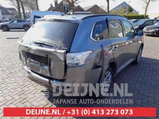 Mitsubishi Outlander Outlander (GF/GG), SUV, 2012 / 2022 2.0 16V PHEV 4x4 picture 7