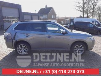 Mitsubishi Outlander Outlander (GF/GG), SUV, 2012 / 2022 2.0 16V PHEV 4x4 picture 8