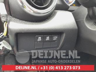 Mazda MX-5 MX-5 RF (ND), Cabrio, 2015 1.5 Skyactiv G-131 16V picture 18