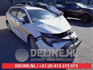 Vrakbiler auto Toyota Corolla Corolla Touring Sport (E21/EH1), Combi, 2019 1.8 16V Hybrid 140 2023/9