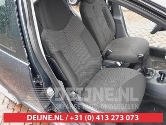 Toyota Aygo Aygo (B10), Hatchback, 2005 / 2014 1.0 12V VVT-i picture 16