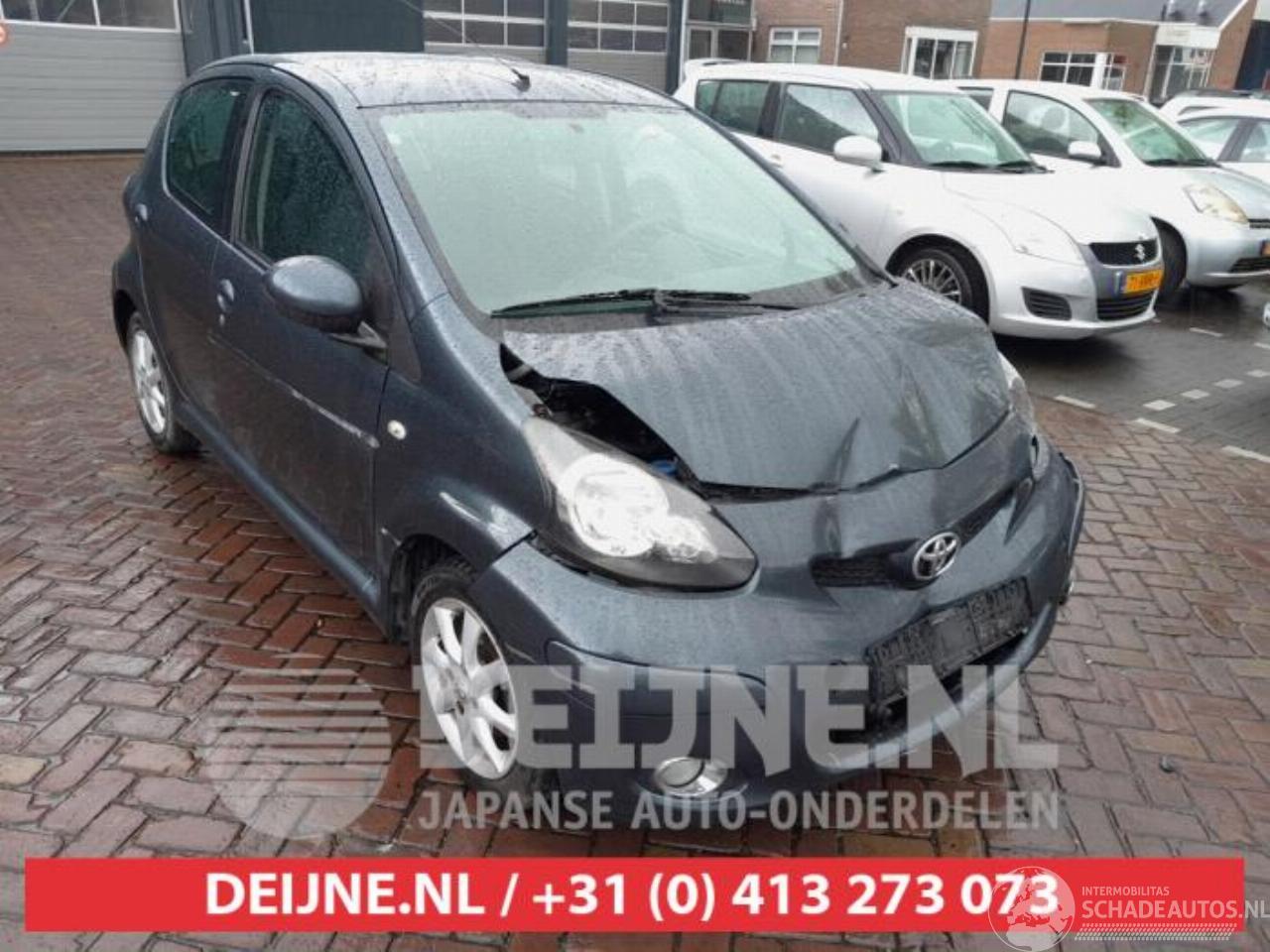 Toyota Aygo Aygo (B10), Hatchback, 2005 / 2014 1.0 12V VVT-i