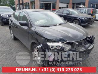 Salvage car Nissan Qashqai Qashqai (J11), SUV, 2013 1.2 DIG-T 16V 2014/11