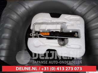 Nissan Micra Micra (K13), Hatchback, 2010 / 2016 1.2 12V DIG-S picture 14