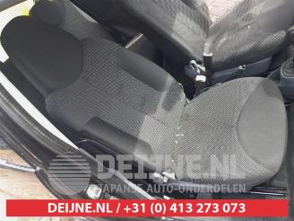 Toyota Aygo Aygo (B10), Hatchback, 2005 / 2014 1.0 12V VVT-i picture 12