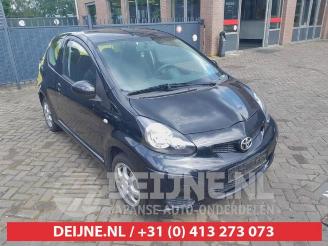 Salvage car Toyota Aygo Aygo (B10), Hatchback, 2005 / 2014 1.0 12V VVT-i 2009/3