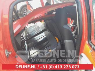 Toyota Aygo Aygo (B10), Hatchback, 2005 / 2014 1.0 12V VVT-i picture 12
