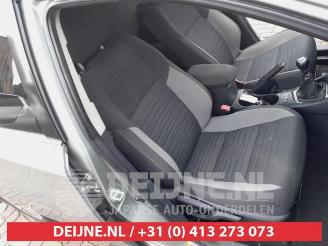 Toyota Auris Touring Sports Auris Touring Sports (E18), Combi, 2013 / 2018 1.2 T 16V picture 13