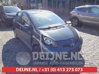 uszkodzony samochody osobowe Toyota Aygo Aygo (B10), Hatchback, 2005 / 2014 1.0 12V VVT-i 2009/1