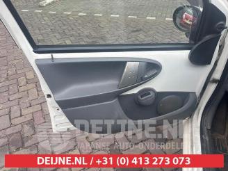 Toyota Aygo Aygo (B10), Hatchback, 2005 / 2014 1.0 12V VVT-i picture 15