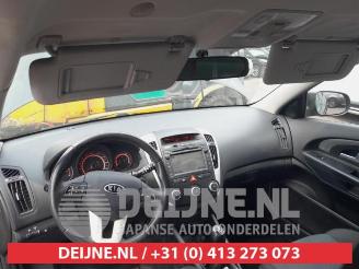 Kia Cee d Cee'd (EDB5), Hatchback 5-drs, 2006 / 2012 1.4 CVVT 16V picture 17