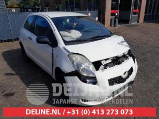 Salvage car Toyota Yaris Yaris II (P9), Hatchback, 2005 / 2014 1.0 12V VVT-i 2008/8