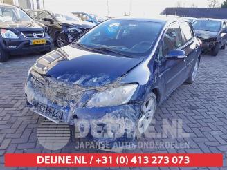 Toyota Auris Auris (E15), Hatchback, 2006 / 2012 1.8 16V HSD Full Hybrid picture 3