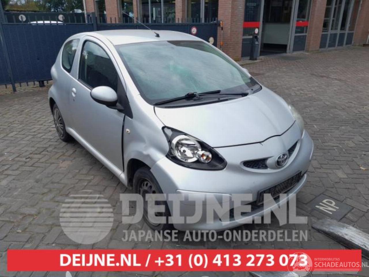 Toyota Aygo Aygo (B10), Hatchback, 2005 / 2014 1.0 12V VVT-i