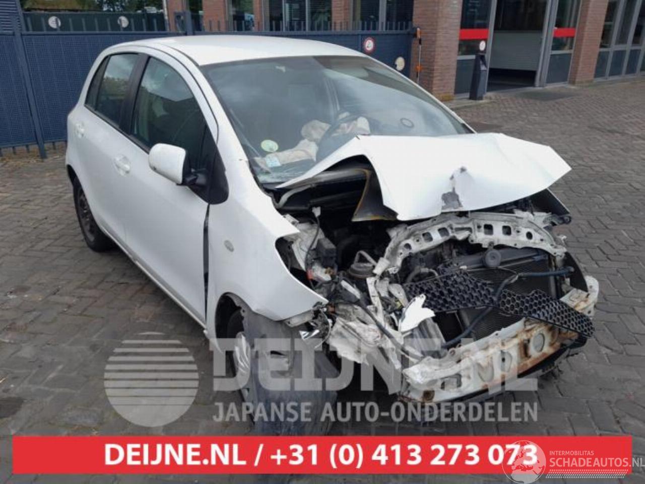 Toyota Yaris Yaris II (P9), Hatchback, 2005 / 2014 1.3 16V VVT-i