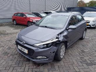 Hyundai I-20  picture 3