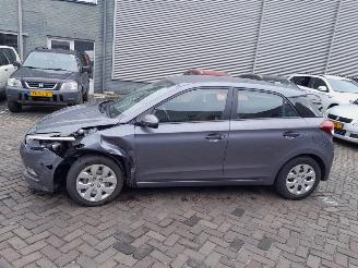 Hyundai I-20  picture 4