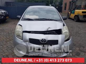 Toyota Yaris Yaris II (P9), Hatchback, 2005 / 2014 1.0 12V VVT-i picture 2