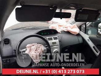 Toyota Yaris Yaris II (P9), Hatchback, 2005 / 2014 1.0 12V VVT-i picture 19