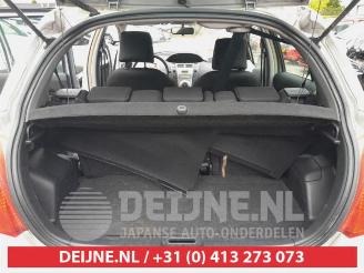 Toyota Yaris Yaris II (P9), Hatchback, 2005 / 2014 1.0 12V VVT-i picture 12