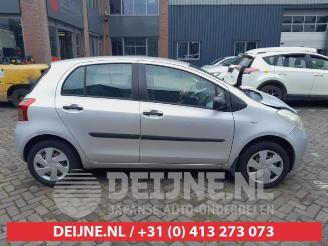 Toyota Yaris Yaris II (P9), Hatchback, 2005 / 2014 1.0 12V VVT-i picture 8