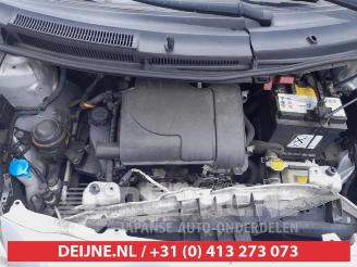 Toyota Yaris Yaris II (P9), Hatchback, 2005 / 2014 1.0 12V VVT-i picture 18