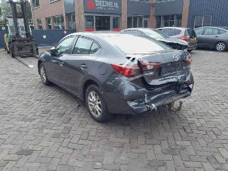 Mazda 3  picture 5