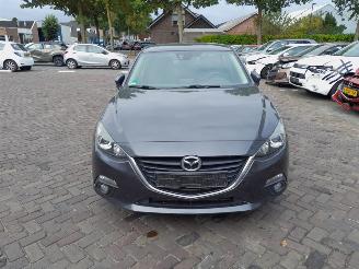 Mazda 3  picture 2