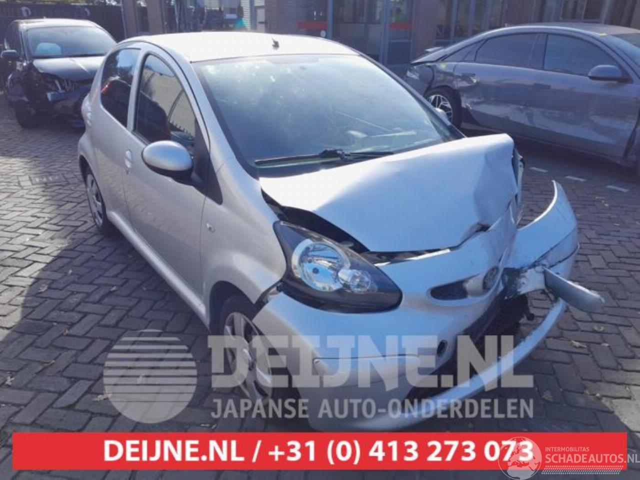Toyota Aygo Aygo (B10), Hatchback, 2005 / 2014 1.0 12V VVT-i