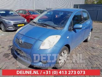 Toyota Yaris Yaris II (P9), Hatchback, 2005 / 2014 1.3 16V VVT-i picture 3