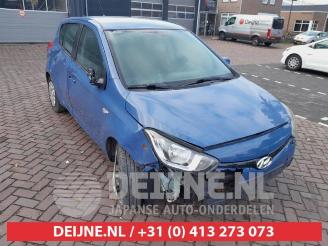 Vrakbiler auto Hyundai I-20 i20, Hatchback, 2008 / 2015 1.2i 16V 2013/9