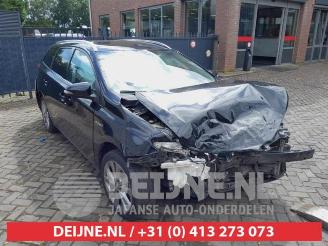 Salvage car Toyota Auris Touring Sports Auris Touring Sports (E18), Combi, 2013 / 2018 1.8 16V Hybrid 2013/10