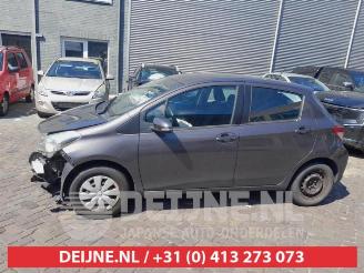 Toyota Yaris Yaris III (P13), Hatchback, 2010 / 2020 1.0 12V VVT-i picture 4