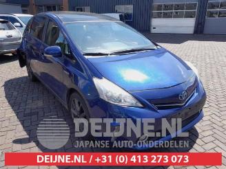 Dezmembrări autoturisme Toyota Prius Plus Prius Plus (ZVW4), MPV, 2011 1.8 Hybrid 16V 2012/8