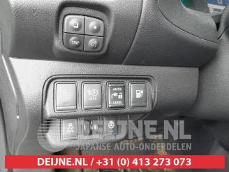 Nissan Leaf Leaf (ZE0), Hatchback, 2010 / 2017 Leaf picture 20